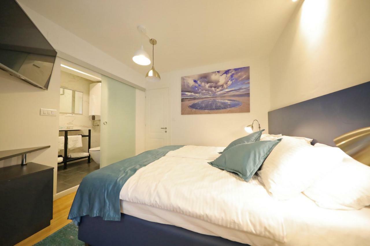 La Dolce Vita Da Zara - Luxury Rooms Bagian luar foto