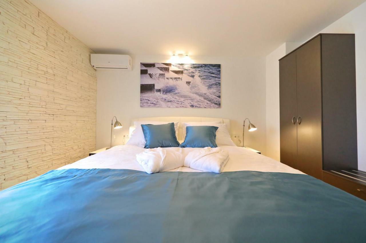 La Dolce Vita Da Zara - Luxury Rooms Bagian luar foto